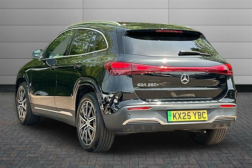 Mercedes-Benz EQA 250 140Kw Amg Line Executive 70.5Kwh Black #2