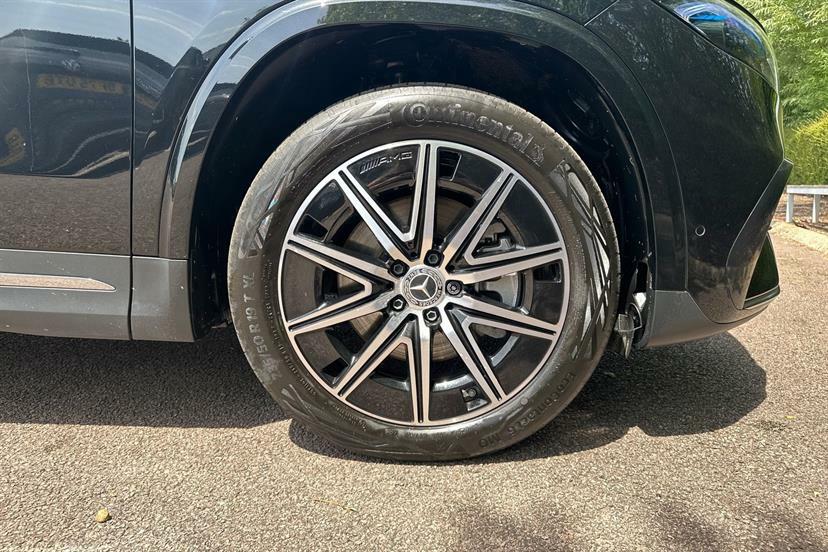 Mercedes-Benz EQA 250 140Kw Amg Line Executive 70.5Kwh Black #3
