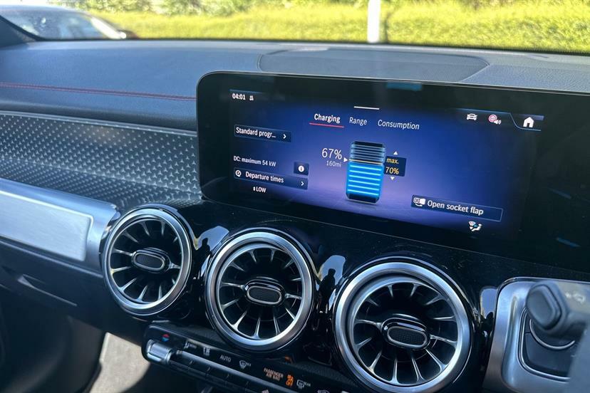Mercedes-Benz EQB Eqb 350 4Matic Amg Line Executive Black #16