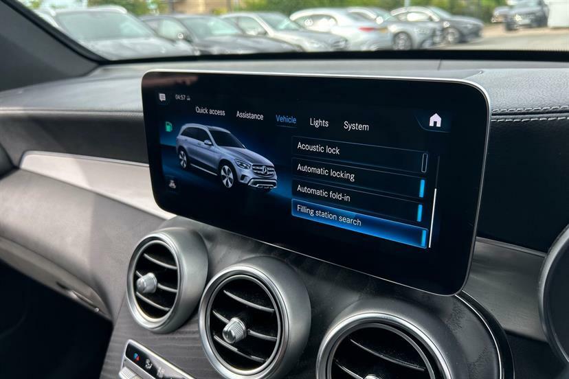 Mercedes-Benz GLC Class Glc 220 D 4Matic Amg Line Premium Grey #45