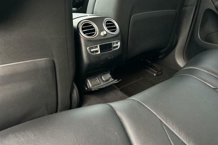 Mercedes-Benz GLC Class Glc 220 D 4Matic Amg Line Premium Grey #16