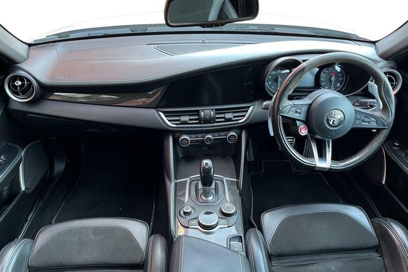 Alfa Romeo Giulia 2.9 V6 Biturbo Quadrifoglio White #5