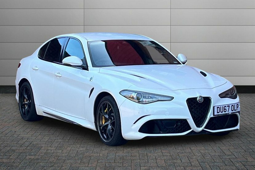 Alfa Romeo Giulia 2.9 V6 Bi-turbo Quadrifoglio Saloon Aut White