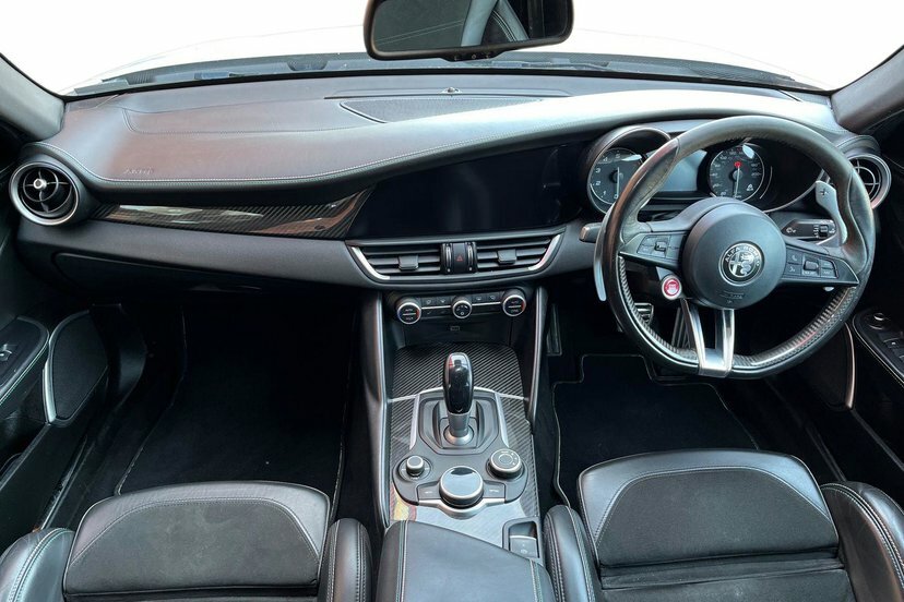 Alfa Romeo Giulia 2.9 V6 Bi-turbo Quadrifoglio Saloon Aut White #6