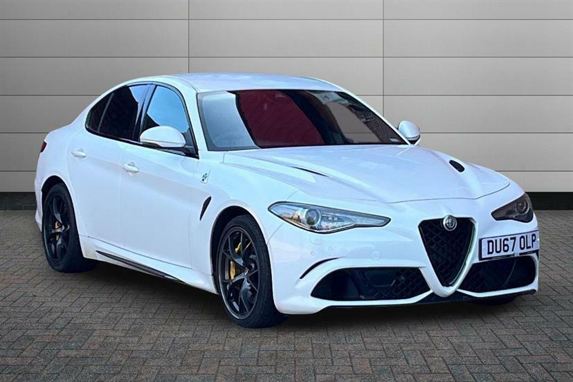 Alfa Romeo Giulia 2.9 V6 Biturbo Quadrifoglio White