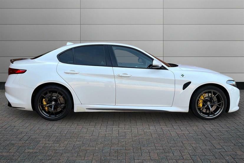Alfa Romeo Giulia 2.9 V6 Biturbo Quadrifoglio White #4