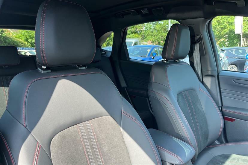 Ford Kuga 2.5 Fhev St-line X Cvt Black #22