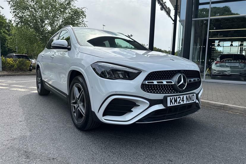 Mercedes-Benz GLA Class 250E Amg Line Premium 2024 Grey #17