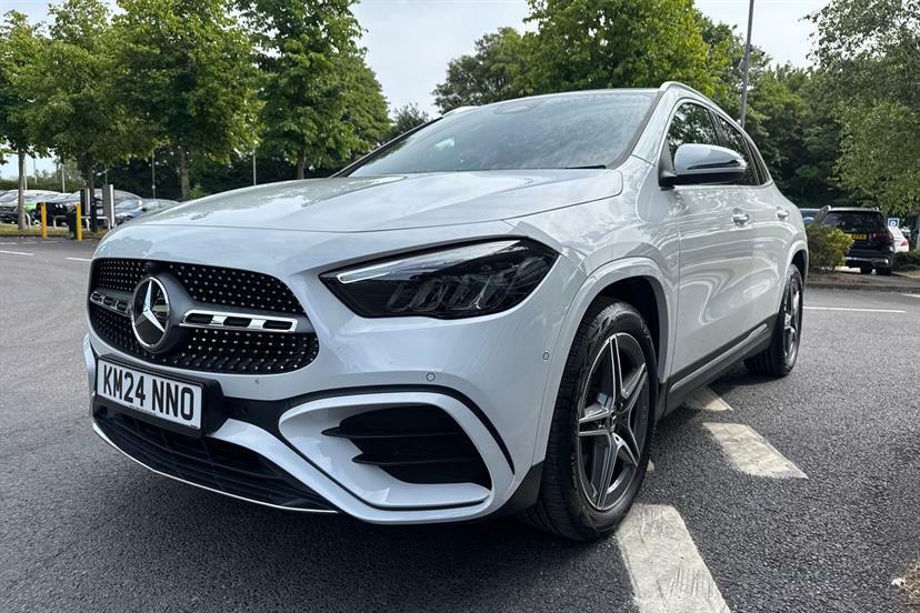 Mercedes-Benz GLA Class 250E Amg Line Premium 2024 Grey #16
