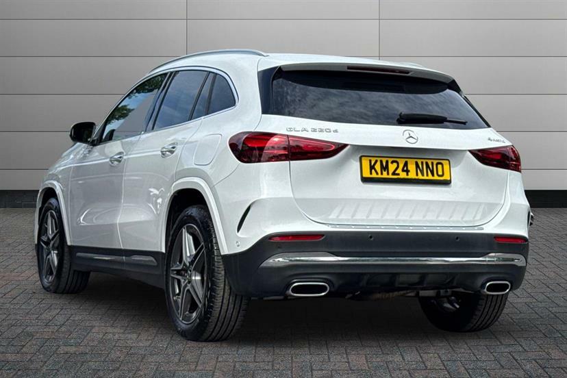 Mercedes-Benz GLA Class 220D 4Matic Amg Line Premium White #2