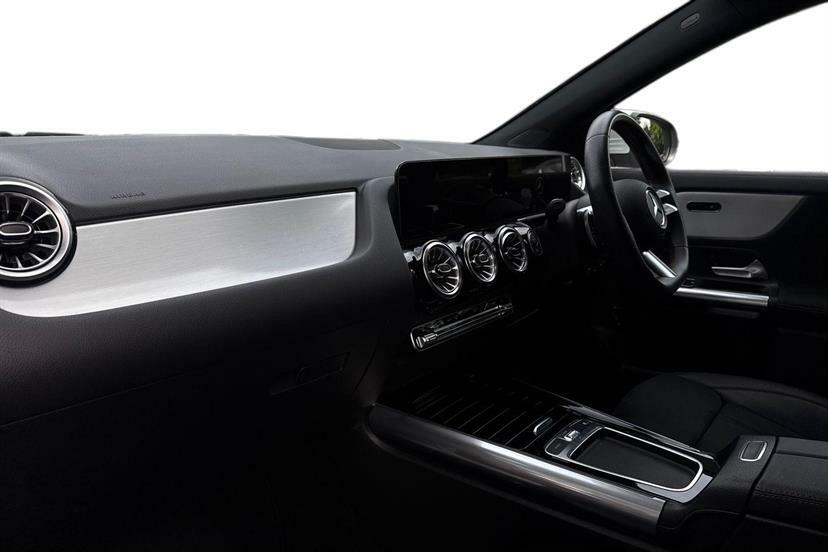 Mercedes-Benz GLA Class 250E Amg Line Premium 2024 Grey #9