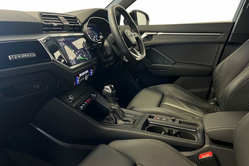 Audi Q3 2.0 Tdi 40 Black Edition Suv S Tronic Q FA23LVE Black #2