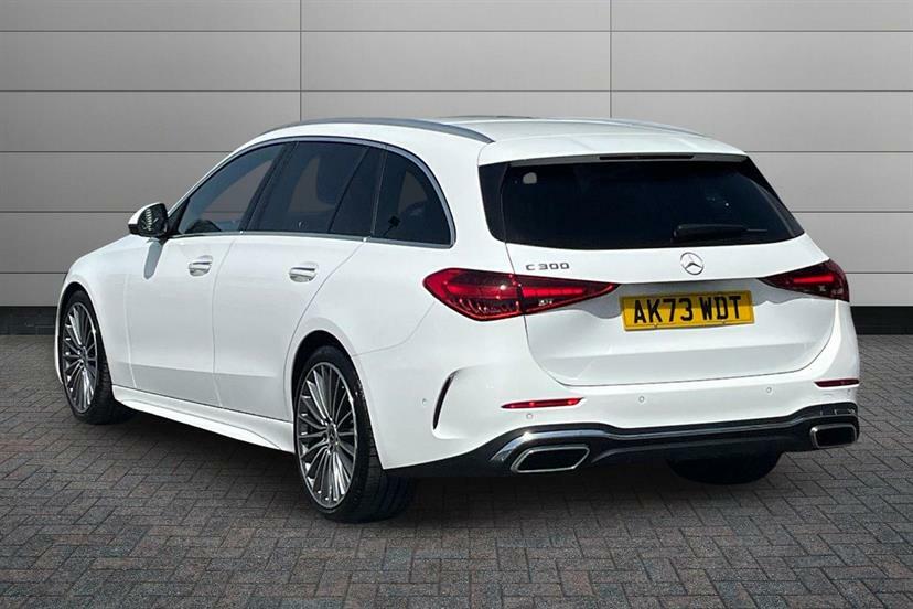 Mercedes-Benz C Class C300 Amg Line Premium 9G-tronic White #2