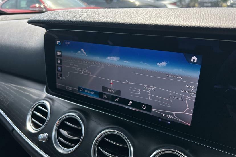 Mercedes-Benz E Class E 220 Amg Line Premium D Black #33