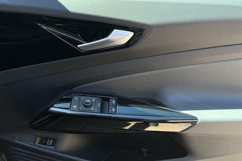 Volkswagen ID.4 210Kw Black Edition Pro 77Kwh Grey #24