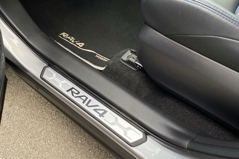 Toyota Rav 4 2.5 Vvt-i Hybrid Dynamic White #47