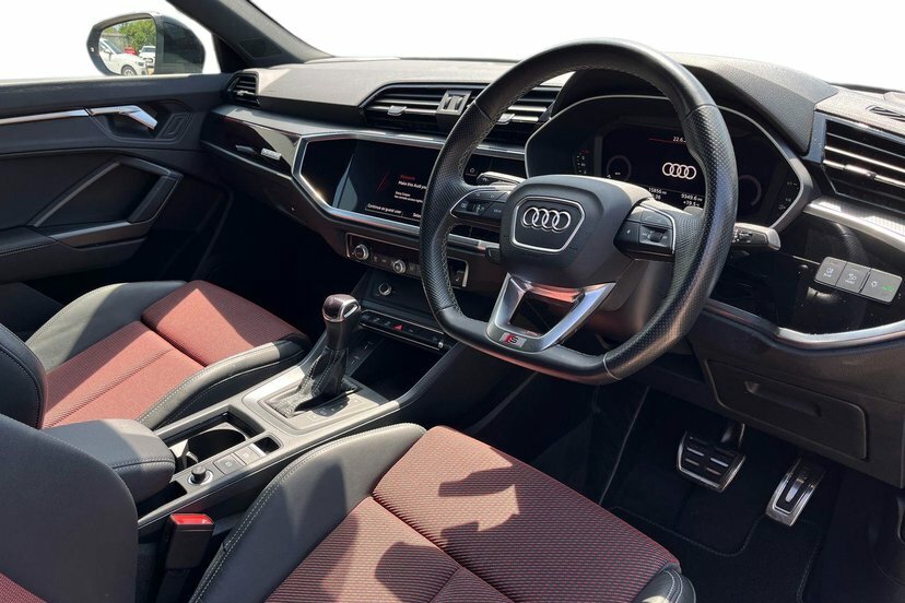Audi Q3 2.0 Tfsi 40 Black Edition Sportback S T Black #6