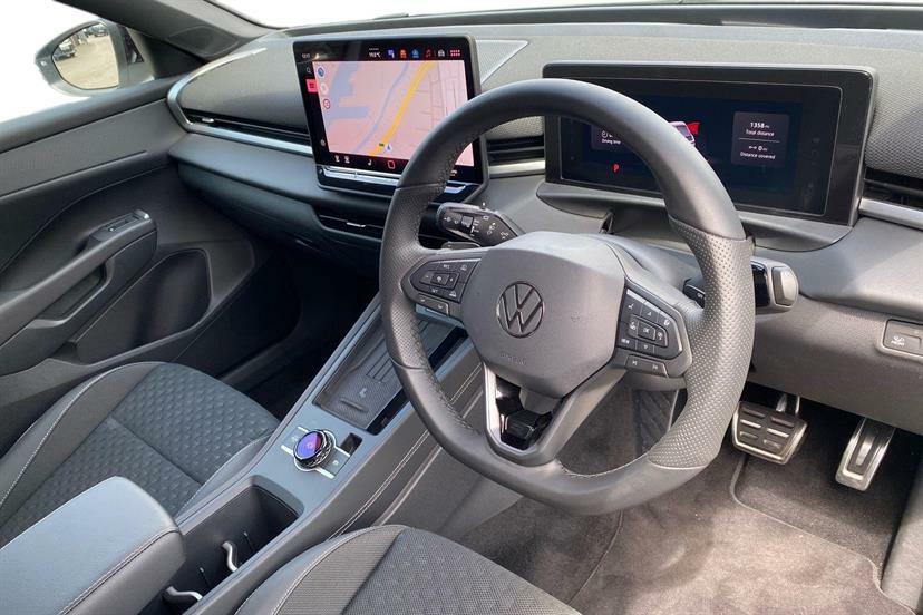 Volkswagen T-Roc 1.5 Etsi 150 R-line Dsg White #6