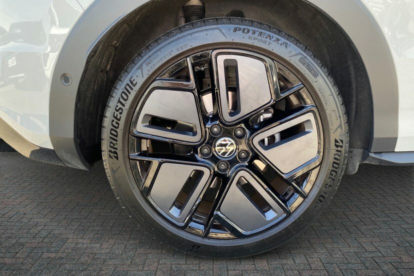 Volkswagen T-Roc 1.5 Etsi 150 R-line Dsg MV26YRJ White #5