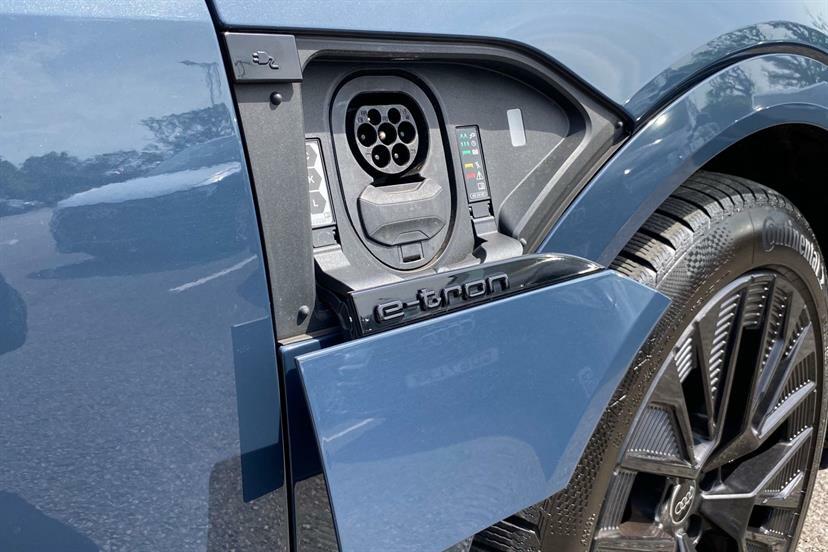 Audi Q8 e tron 250Kw 50 Quattro 95Kwh Vorsprung Blue #43