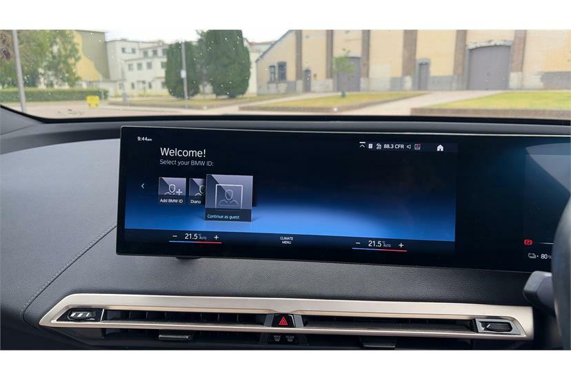 BMW iX 240Kw Xdrive40 M Sport Edition 76.6Kwh Black #6