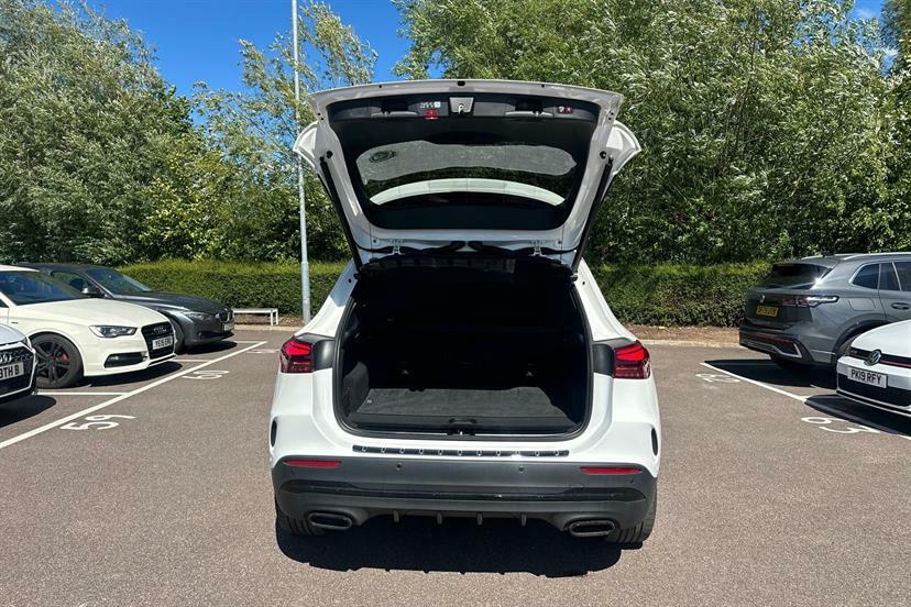 Mercedes-Benz GLA Class 180 Sport Edition Grey #28