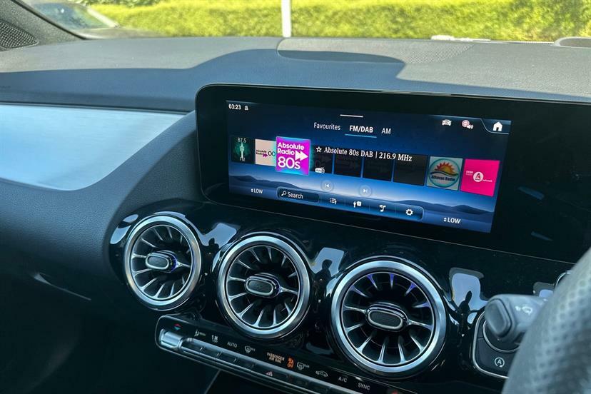 Mercedes-Benz GLA Class 180 Sport Edition Grey #14
