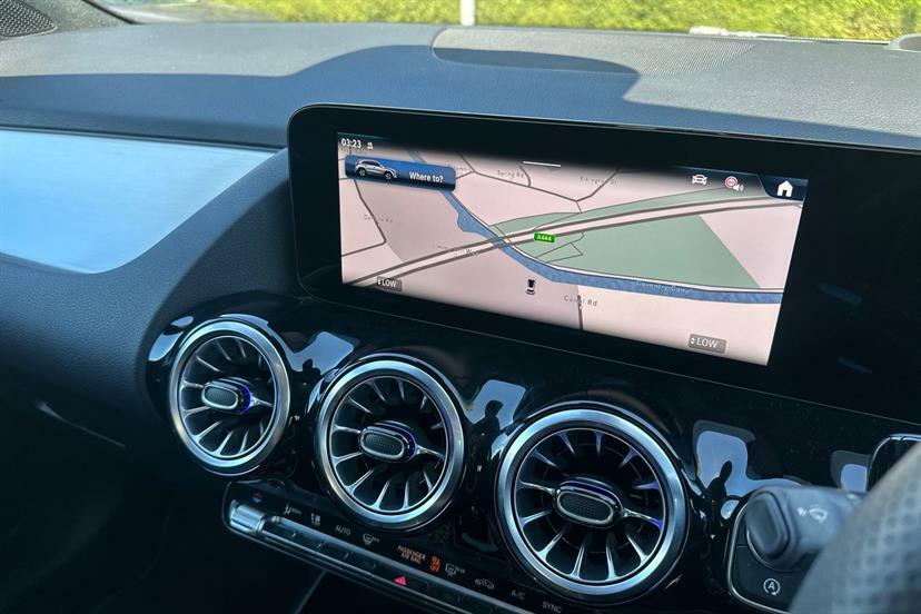 Mercedes-Benz GLA Class 180 Sport Edition Grey #13
