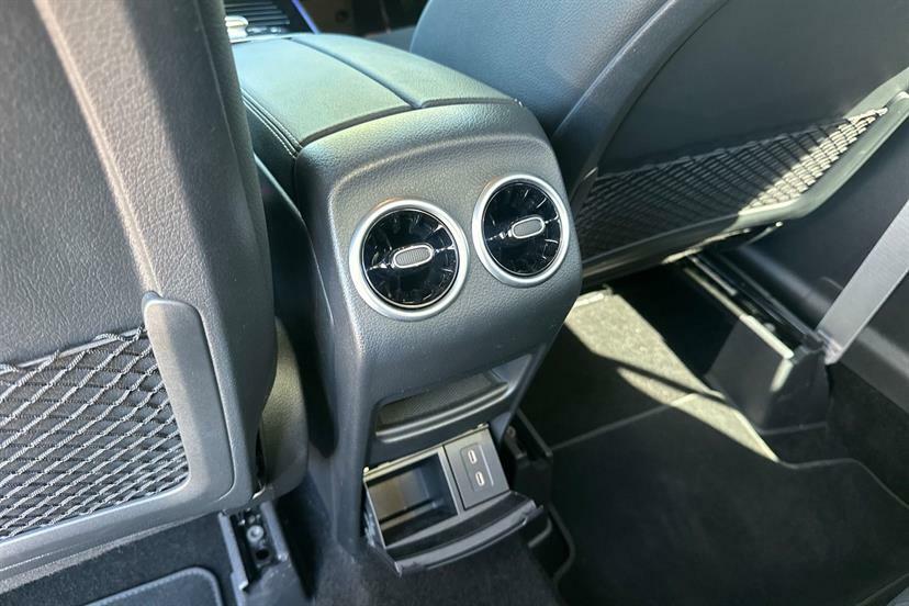 Mercedes-Benz GLA Class 180 Sport Edition Grey #31