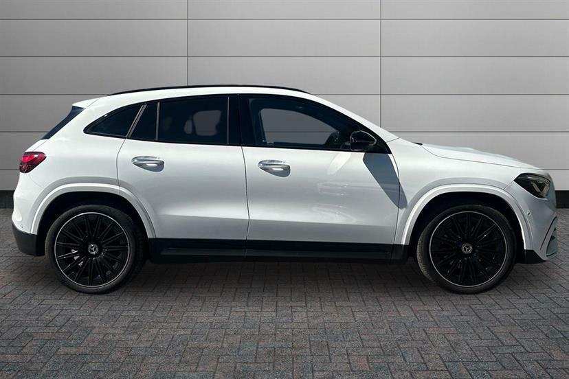 Mercedes-Benz GLA Class 200 Amg Line Premium Plus White #3