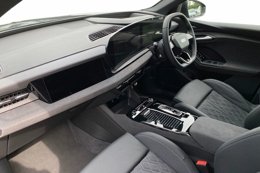Audi Q6 E-Tron 83Kwh Edition 1 Sportback 252 P Black #2