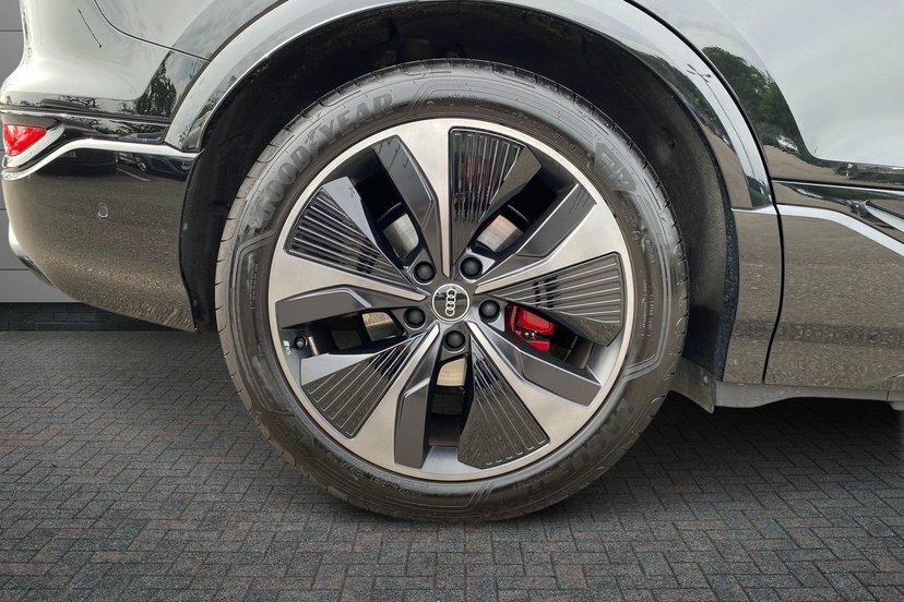 Audi Q6 E-Tron 83Kwh Edition 1 Sportback 252 P Black #5