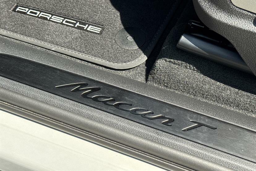 Porsche Macan 100Kwh 4 Suv 4Wd 408 Ps Grey #17