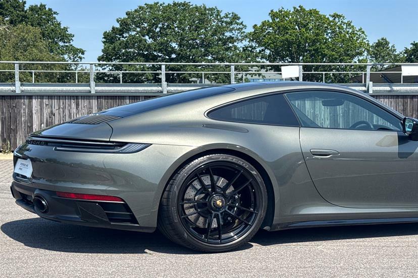 Porsche 911 Gts T-hybrid Pdk Black #17
