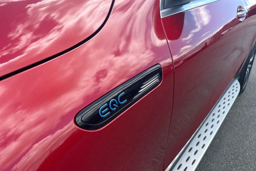 Mercedes-Benz EQC Amg Line Blue #21