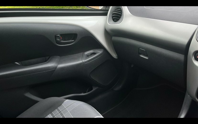 Peugeot 108 1.0 Active Hatchback Purple #24