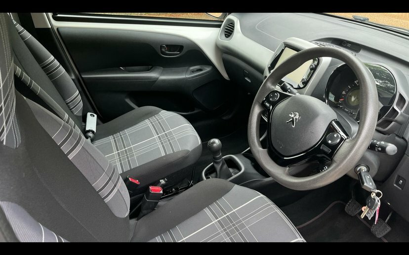 Peugeot 108 1.0 Active Hatchback 68 Ps White #6