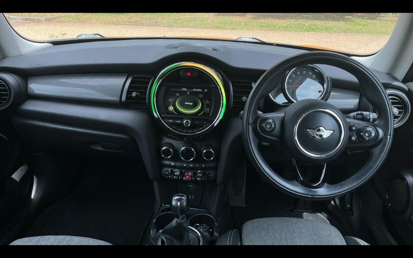 Mini Hatch 1.5 Cooper Hatchback 136 Ps Orange #3