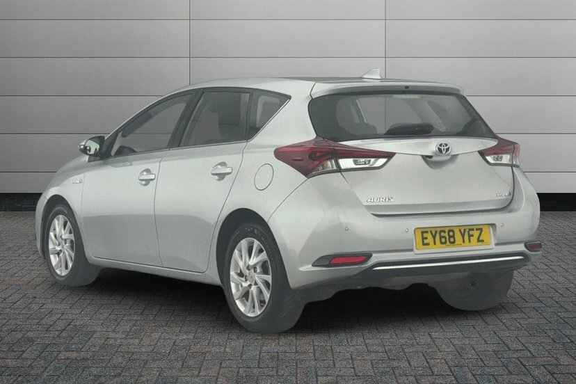 Toyota Auris 1.8 Vvt-h Icon Tech Hatchback Hybrid Cv Silver #3