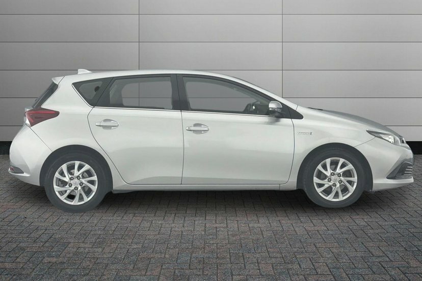 Toyota Auris 1.8 Vvt-h Icon Tech Hatchback Hybrid Cv Silver #4