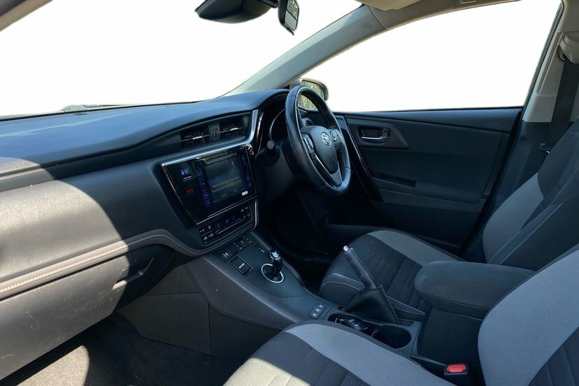Toyota Auris 1.2T Excel Tss Blue #10