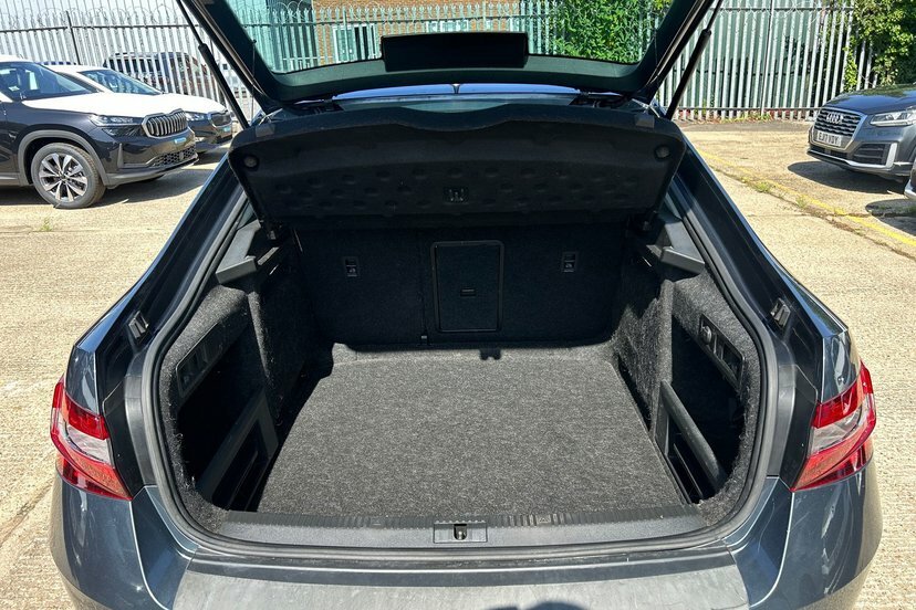 Skoda Superb 1.4 Se L IV Dsg 215 Bhp Blue #18