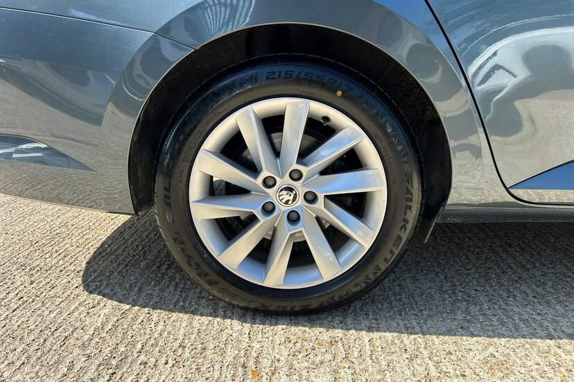Skoda Superb 1.4 Se L IV Dsg 215 Bhp Blue #10