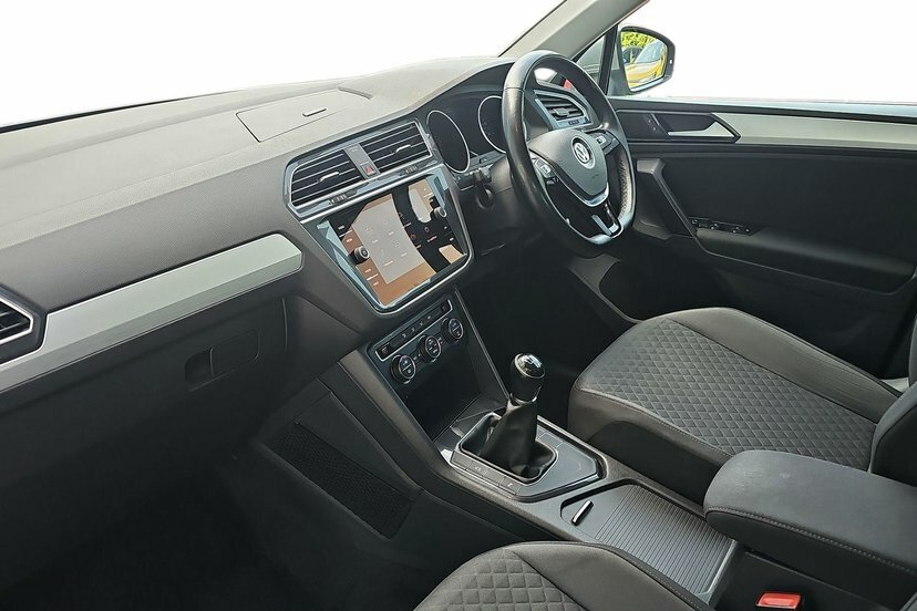 Volkswagen Tiguan 1.4 Tsi Se Suv 150 Ps Silver #2