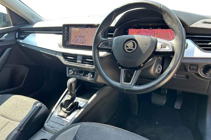Skoda Kamiq Se L White #6
