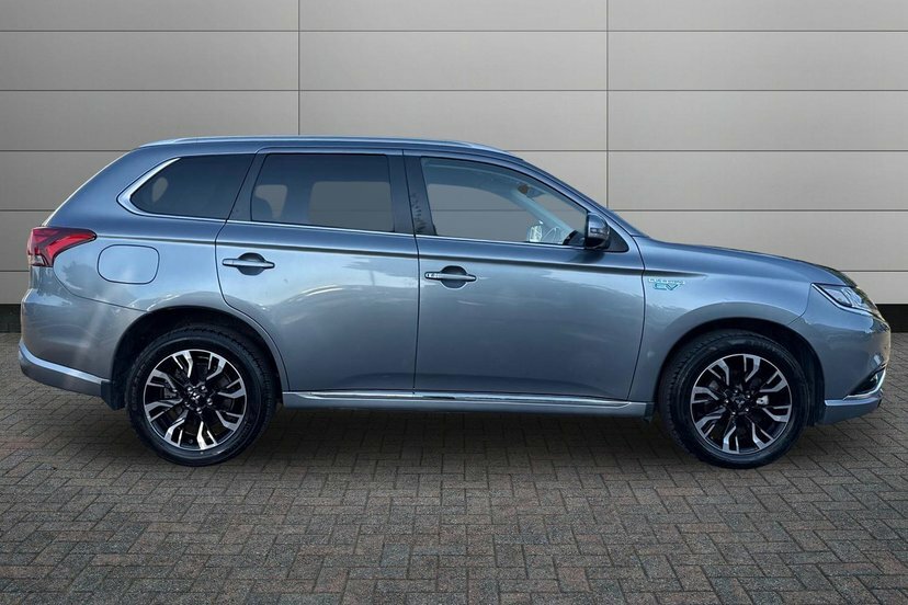 Mitsubishi Outlander 2.0H 12Kwh 4H Suv Plug-in Hybrid Cvt 4W Grey #4