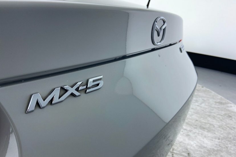 Mazda MX-5 1.5 Skyactiv-g Sport Convertible Black #24