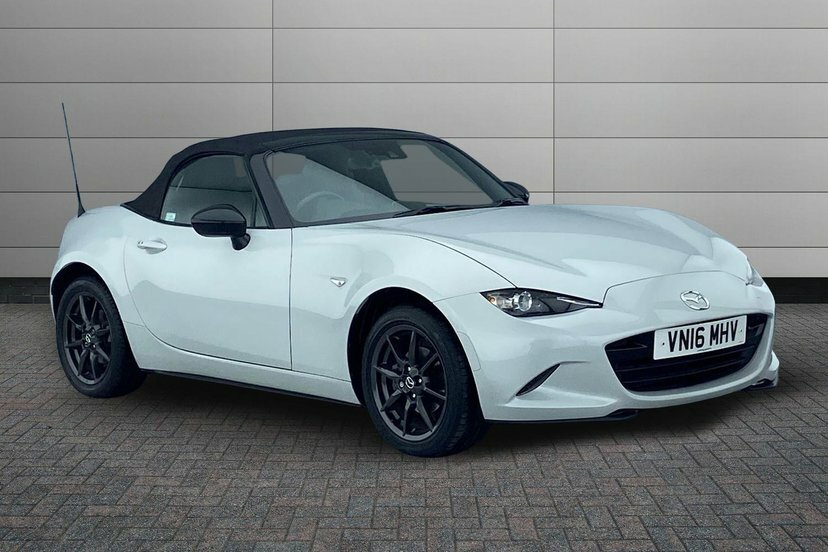 Mazda MX-5 1.5 Skyactiv-g Sport Nav Convertible Ma White