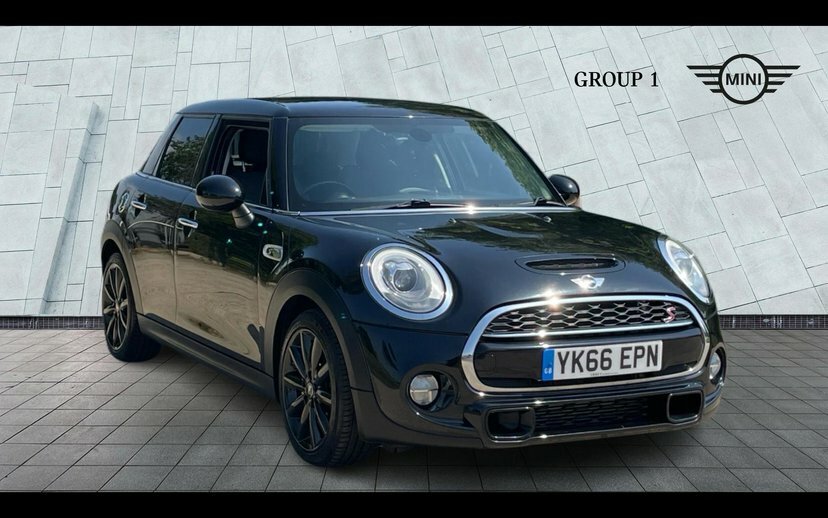 Mini Hatch 5-Door Hatch Cooper S Black