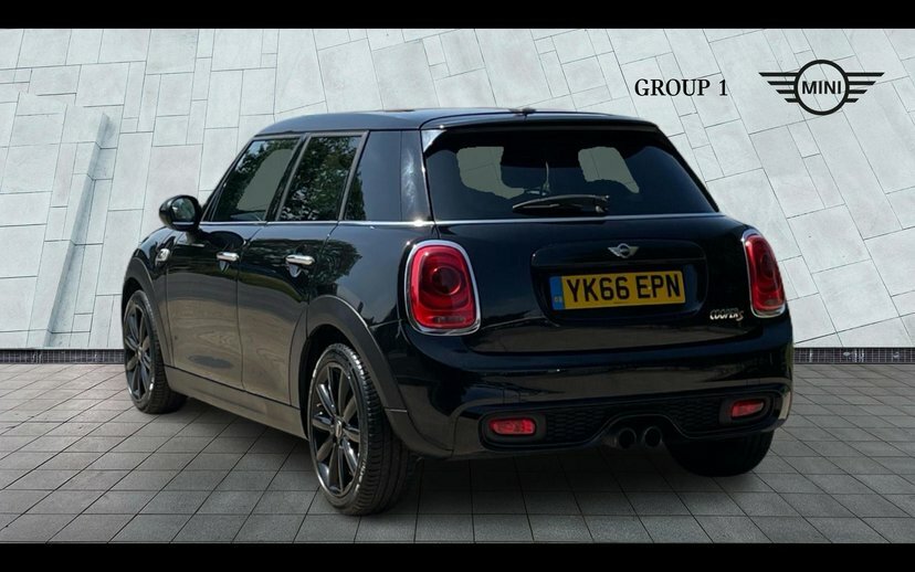 Mini Hatch 5-Door Hatch Cooper S Black #2